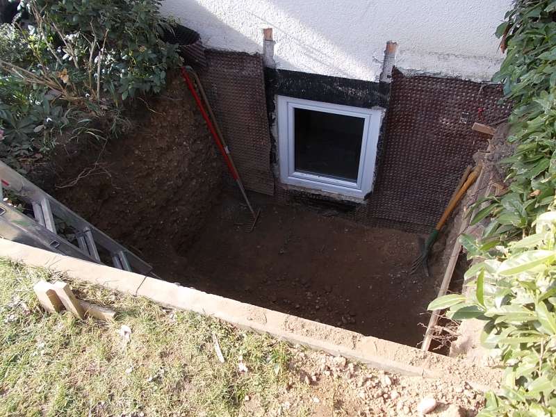 BAU.DE / BAU-Forum: 2. Bild zu Frage "Schalungssteine für Gartenmauer: 17,5 cm bei 1,8m Höhe ausreichend? Kosten & Statik" im BAU-Forum "Tiefbau und Spezialtiefbau" BAU.DE / BAU-Forum: 2. Bild zu Frage "Schalungssteine für Gartenmauer: 17,5 cm bei 1,8m Höhe ausreichend? Kosten & Statik" im BAU-Forum "Tiefbau und Spezialtiefbau"