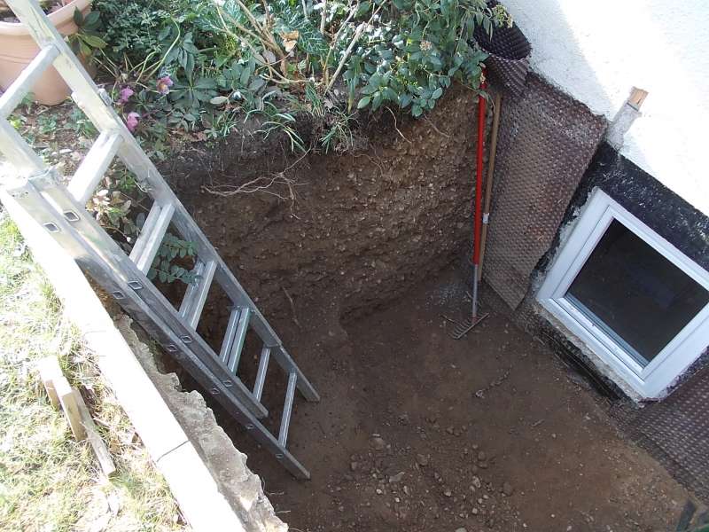 BAU.DE / BAU-Forum: 3. Bild zu Frage "Schalungssteine für Gartenmauer: 17,5 cm bei 1,8m Höhe ausreichend? Kosten & Statik" im BAU-Forum "Tiefbau und Spezialtiefbau" BAU.DE / BAU-Forum: 3. Bild zu Frage "Schalungssteine für Gartenmauer: 17,5 cm bei 1,8m Höhe ausreichend? Kosten & Statik" im BAU-Forum "Tiefbau und Spezialtiefbau"