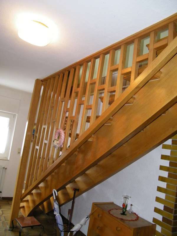 BAU.DE / BAU-Forum: 2. Bild zu Frage "Offene Treppe schließen & Schallschutz verbessern: Möglichkeiten & Kosten?" im BAU-Forum "Treppen, Rampen, Leitern" BAU.DE / BAU-Forum: 2. Bild zu Frage "Offene Treppe schließen & Schallschutz verbessern: Möglichkeiten & Kosten?" im BAU-Forum "Treppen, Rampen, Leitern"
