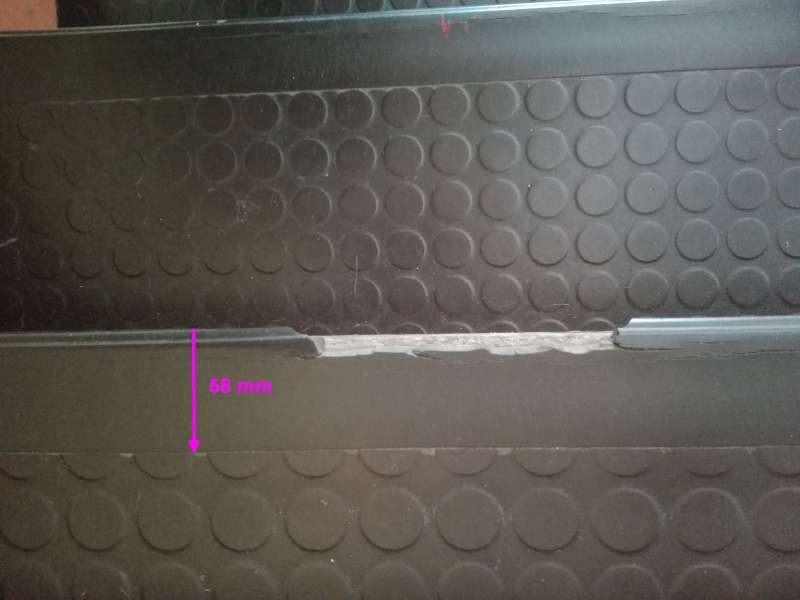 BAU.DE / BAU-Forum: 4. Bild zu Frage "Treppenkanten-Reparatur: PVC-Noppenboden lösen oder nur beschädigtes Profil ersetzen? Kosten & Risiken" im BAU-Forum "Treppen, Rampen, Leitern" BAU.DE / BAU-Forum: 4. Bild zu Frage "Treppenkanten-Reparatur: PVC-Noppenboden lösen oder nur beschädigtes Profil ersetzen? Kosten & Risiken" im BAU-Forum "Treppen, Rampen, Leitern"