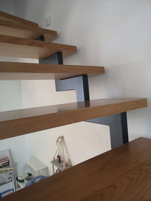 BAU.DE / BAU-Forum: 1. Bild zu Frage "Stahlharfentreppe dämmen: Schallschutz verbessern – Ursachen, Lösungen & Kosten?" im BAU-Forum "Treppen, Rampen, Leitern" BAU.DE / BAU-Forum: 1. Bild zu Frage "Stahlharfentreppe dämmen: Schallschutz verbessern – Ursachen, Lösungen & Kosten?" im BAU-Forum "Treppen, Rampen, Leitern"