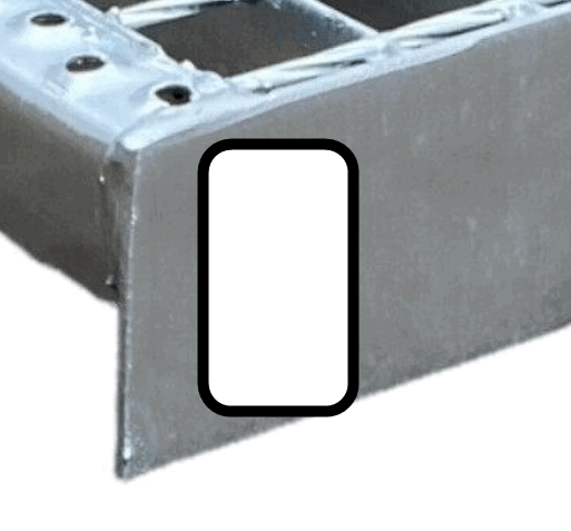 BAU.DE / BAU-Forum: 1. Bild zu Antwort "Materialtipp: Rechteckrohr als Distanzstück für Gitterroststufen" auf die Frage "Gitterroststufen für Außentreppe befestigen: Montage, Abstand & Schrauben-Tipps" im BAU-Forum "Treppen, Rampen, Leitern" BAU.DE / BAU-Forum: 1. Bild zu Antwort "Materialtipp: Rechteckrohr als Distanzstück für Gitterroststufen" auf die Frage "Gitterroststufen für Außentreppe befestigen: Montage, Abstand & Schrauben-Tipps" im BAU-Forum "Treppen, Rampen, Leitern"