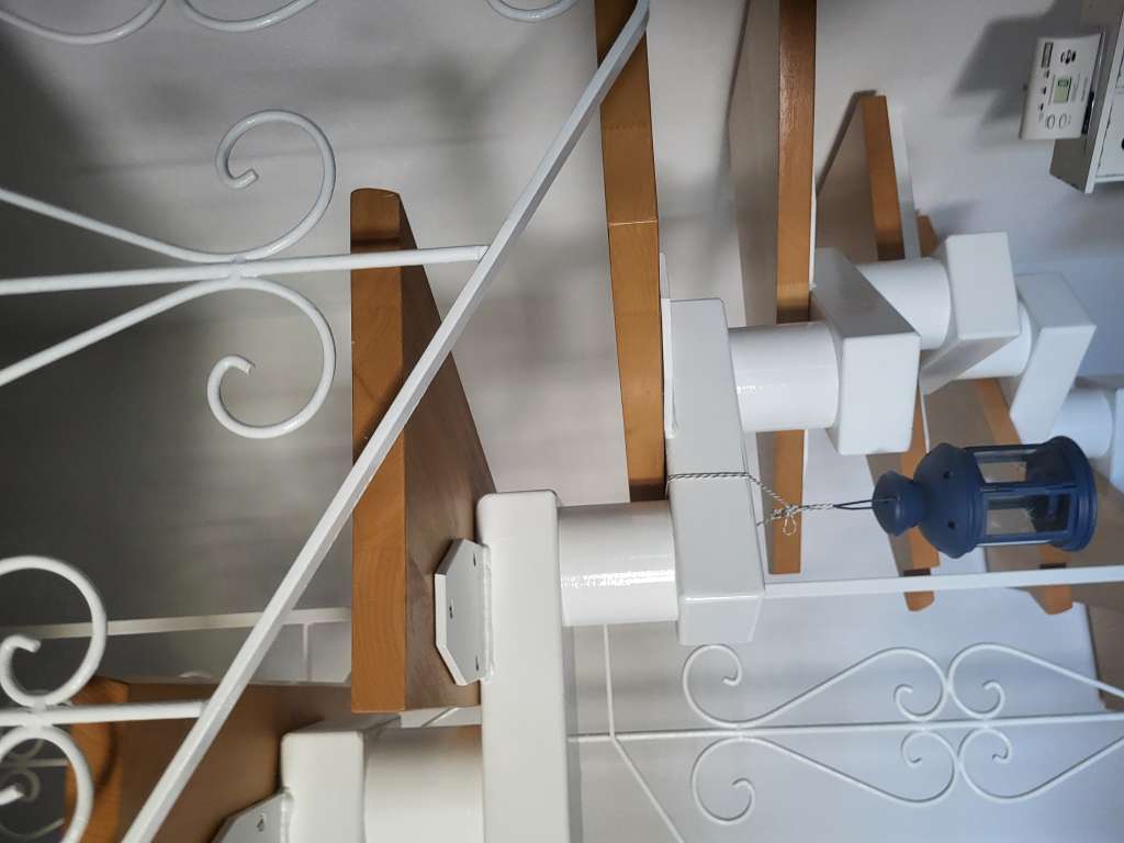 BAU.DE / BAU-Forum: 2. Bild zu Frage "Vibrierende Wendeltreppe: Handlauf stabilisieren ohne Wandöffnung?" im BAU-Forum "Treppen, Rampen, Leitern" BAU.DE / BAU-Forum: 2. Bild zu Frage "Vibrierende Wendeltreppe: Handlauf stabilisieren ohne Wandöffnung?" im BAU-Forum "Treppen, Rampen, Leitern"