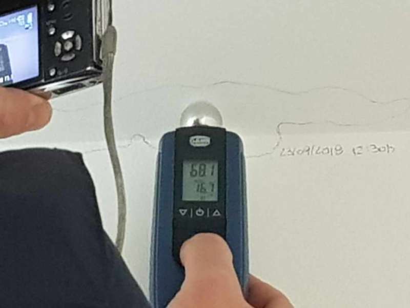 BAU.DE / BAU-Forum: 2. Bild zu Antwort "Wasserschaden Vordach: Ursache, Ablauf, Abdichtung – Details" auf die Frage "Gann Hydromette BL Compact B: Messwerte bei Stahlbeton – Interpretation und Folgemaßnahmen?" im BAU-Forum "Das richtige Werkzeug" BAU.DE / BAU-Forum: 2. Bild zu Antwort "Wasserschaden Vordach: Ursache, Ablauf, Abdichtung – Details" auf die Frage "Gann Hydromette BL Compact B: Messwerte bei Stahlbeton – Interpretation und Folgemaßnahmen?" im BAU-Forum "Das richtige Werkzeug"