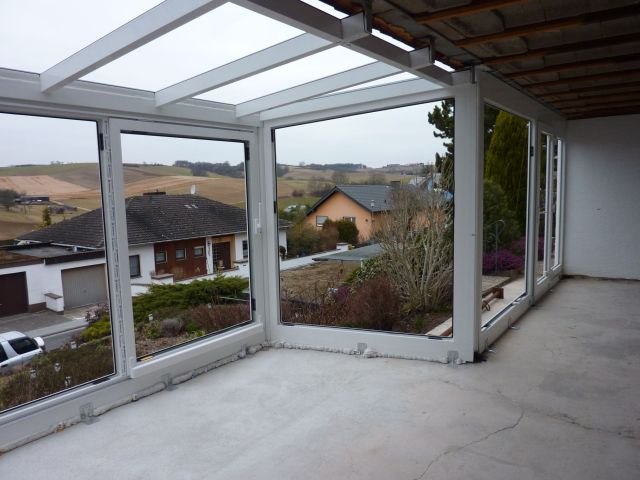 BAU.DE / BAU-Forum: 3. Bild zu Antwort "Sorry für die späte Antwort" auf die Frage "Wintergarten unter Balkon anschließen: Abdichtung, Schlagregen & Risiken?" im BAU-Forum "Wintergarten" BAU.DE / BAU-Forum: 3. Bild zu Antwort "Sorry für die späte Antwort" auf die Frage "Wintergarten unter Balkon anschließen: Abdichtung, Schlagregen & Risiken?" im BAU-Forum "Wintergarten"