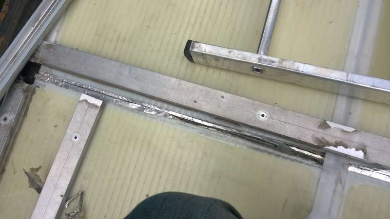 BAU.DE / BAU-Forum: 1. Bild zu Frage "Wintergarten Dach undicht: Ursachen, Reparatur & Abdichtung von Hohlkammerplatten?" im BAU-Forum "Wintergarten" BAU.DE / BAU-Forum: 1. Bild zu Frage "Wintergarten Dach undicht: Ursachen, Reparatur & Abdichtung von Hohlkammerplatten?" im BAU-Forum "Wintergarten"