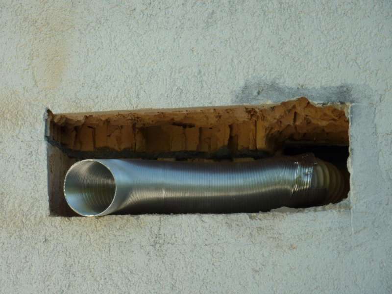 BAU.DE / BAU-Forum: 1. Bild zu Frage "Mauerkasten für ZU- und Abluft (Zuluft, Abluft) einer Dunstabzugshaube versetzen" im BAU-Forum "Wohnen und Einrichten" BAU.DE / BAU-Forum: 1. Bild zu Frage "Mauerkasten für ZU- und Abluft (Zuluft, Abluft) einer Dunstabzugshaube versetzen" im BAU-Forum "Wohnen und Einrichten"