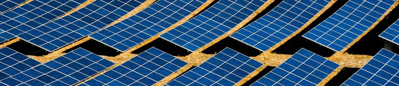 Solarstrom für Unternehmen: Chancen durch Photovoltaikanlagen auf dem Firmendach Solarstrom für Unternehmen: Chancen durch Photovoltaikanlagen auf dem Firmendach