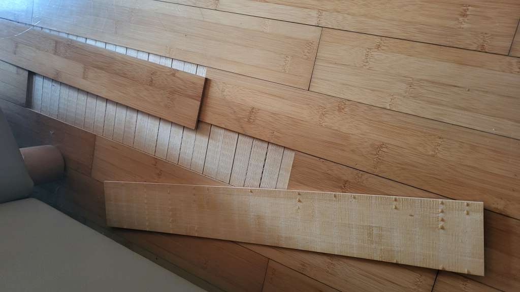 BAU-Forumsbeitrag: Bambusparkett löst sich ab: Deckschicht von Trägerplatte - Reparatur?? BAU-Forumsbeitrag: Bambusparkett löst sich ab: Deckschicht von Trägerplatte - Reparatur??