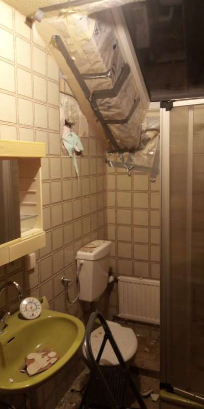 BAU.DE / BAU-Forum: 1. Bild zu Frage "Tragende Wand geschlitzt: Gefahr, Statik & Auswirkungen prüfen? Kosten für Sanierung?" im BAU-Forum "Innenwände" BAU.DE / BAU-Forum: 1. Bild zu Frage "Tragende Wand geschlitzt: Gefahr, Statik & Auswirkungen prüfen? Kosten für Sanierung?" im BAU-Forum "Innenwände"