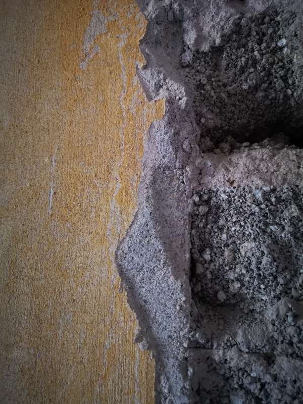 BAU.DE / BAU-Forum: 1. Bild zu Frage "Innenputz - Aufbereitung alter Putz" im BAU-Forum "Innenwände" BAU.DE / BAU-Forum: 1. Bild zu Frage "Innenputz - Aufbereitung alter Putz" im BAU-Forum "Innenwände"