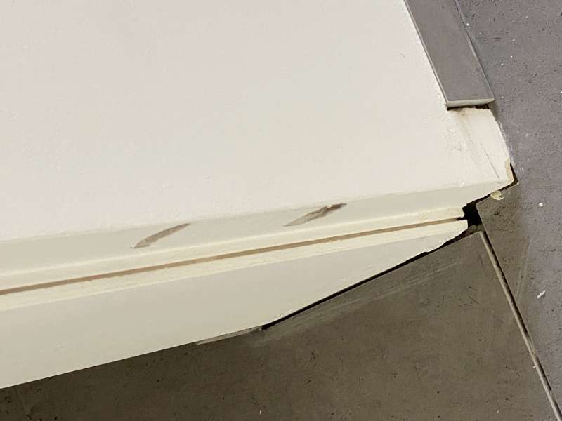 BAU.DE / BAU-Forum: 1. Bild zu Frage "UnderCoverZarge/Flächenbündige Sockelleisten" im BAU-Forum "Innenwände" BAU.DE / BAU-Forum: 1. Bild zu Frage "UnderCoverZarge/Flächenbündige Sockelleisten" im BAU-Forum "Innenwände"