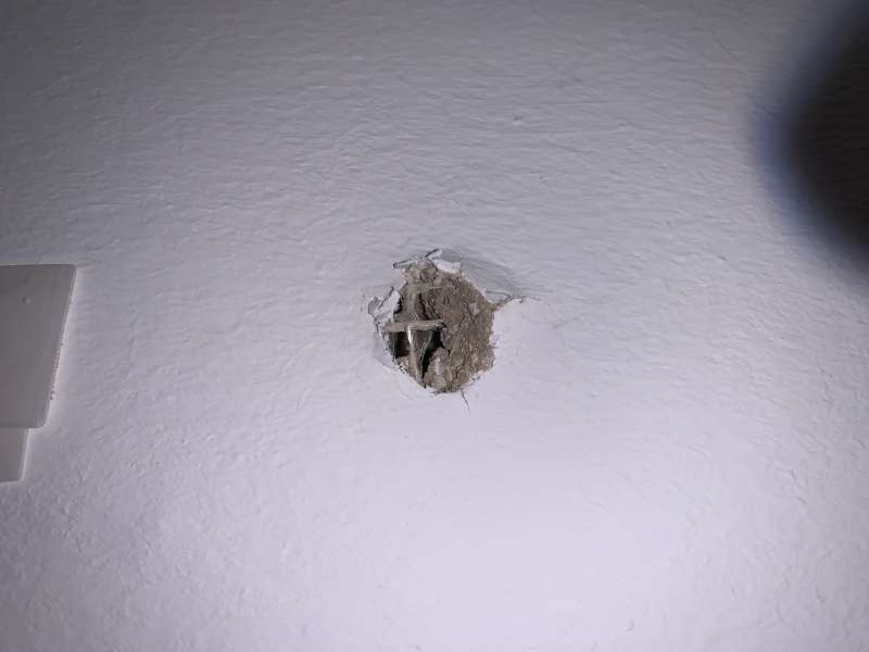 BAU.DE / BAU-Forum: 1. Bild zu Frage "Asbesthaltiger Putz?" im BAU-Forum "Innenwände" BAU.DE / BAU-Forum: 1. Bild zu Frage "Asbesthaltiger Putz?" im BAU-Forum "Innenwände"