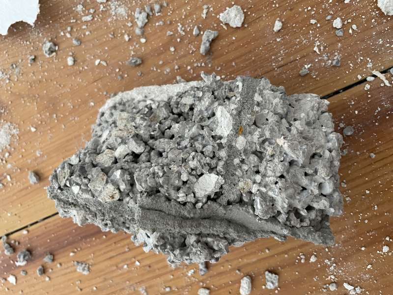 BAU.DE / BAU-Forum: 1. Bild zu Frage "Wanddurchbruch - Frage zum Material/Baustoff" im BAU-Forum "Innenwände" BAU.DE / BAU-Forum: 1. Bild zu Frage "Wanddurchbruch - Frage zum Material/Baustoff" im BAU-Forum "Innenwände"