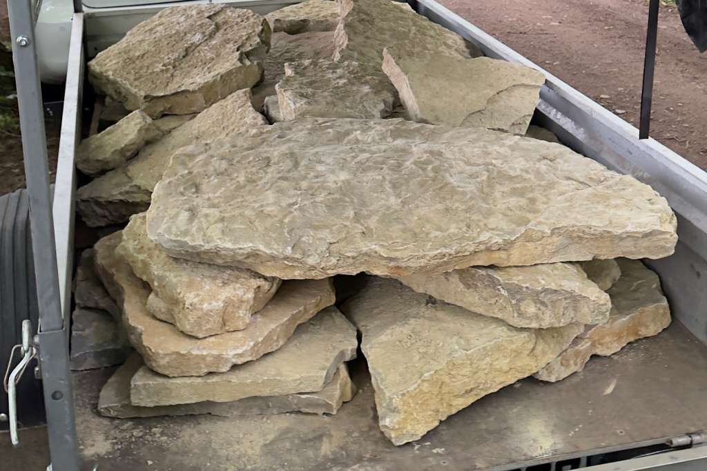 BAU.DE / BAU-Forum: 1. Bild zu Frage "Muschelkalk-Terrasse: Betonbett vs. Drainbeton & Zementfugen vs. wasserdurchlässig?" im BAU-Forum "Sonstige Themen" BAU.DE / BAU-Forum: 1. Bild zu Frage "Muschelkalk-Terrasse: Betonbett vs. Drainbeton & Zementfugen vs. wasserdurchlässig?" im BAU-Forum "Sonstige Themen"