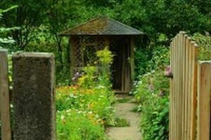 Ein Gartenhaus als Bereicherung für das Grundstück - Bild: Wolfgang Eckert auf Pixabay