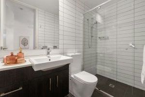 Der Begriff Fliesenkauf beschreibt den gezielten Erwerb von Fliesen, die für Bau- oder Renovierungsprojekte verwendet werden. Der Begriff Fliesenkauf beschreibt den gezielten Erwerb von Fliesen, die für Bau- oder Renovierungsprojekte verwendet werden.