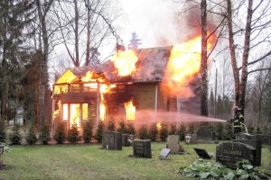 Eine Feuerwiderstandsklasse oder Brandschutzklasse bezieht sich auf die Bewertung der Feuerbeständigkeit eines Materials oder Bauteils. Eine Feuerwiderstandsklasse oder Brandschutzklasse bezieht sich auf die Bewertung der Feuerbeständigkeit eines Materials oder Bauteils.