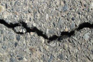 Eine Fuge ist eine bewusst geplante Öffnung, Spalte oder Ritze zwischen zwei Bauelementen oder Oberflächen. Eine Fuge ist eine bewusst geplante Öffnung, Spalte oder Ritze zwischen zwei Bauelementen oder Oberflächen.