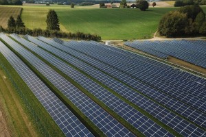 Ein Speicher ist ein Behältnis, Gerät oder System, das Materialien, Informationen oder Energie aufbewahrt und bei Bedarf wieder bereitstellt. Ein Speicher ist ein Behältnis, Gerät oder System, das Materialien, Informationen oder Energie aufbewahrt und bei Bedarf wieder bereitstellt.
