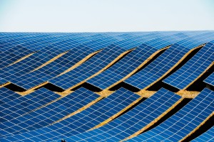 Solarstrom für Unternehmen: Chancen durch Photovoltaikanlagen auf dem Firmendach - Bild: GrΓ©gory ROOSE / Pixabay Solarstrom für Unternehmen: Chancen durch Photovoltaikanlagen auf dem Firmendach - Bild: GrΓ©gory ROOSE / Pixabay